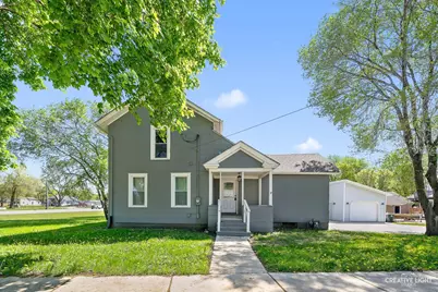 104 W Somonauk Street, Yorkville, IL 60560 - Photo 1