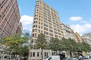 3300 N Lake Shore Dr, Chicago, IL 60657 - Photo 1