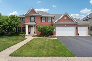 40W612 N Blue Lake Cir, Campton Hills, IL 60175 - Photo 1