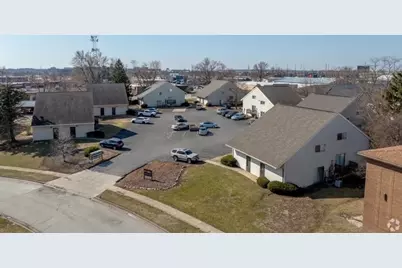 717-719 Fairmont Drive, Bloomington, IL 61704 - Photo 1