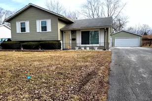 957 Harvard Ln, Matteson, IL 60443 - Photo 1