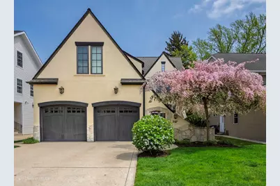 267 Walker Avenue, Clarendon Hills, IL 60514 - Photo 1