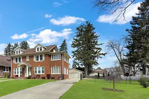 1402 W Lincoln Blvd, Freeport, IL 61032 - Photo 1