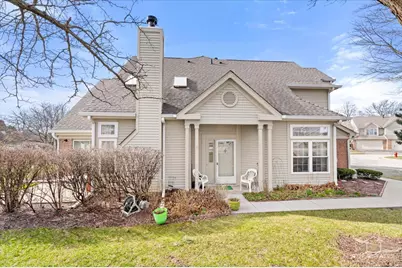 110 N Knollwood Drive, Schaumburg, IL 60194 - Photo 1