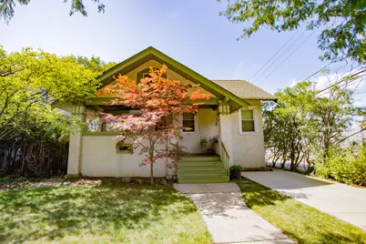 4742 N Knox Avenue, Chicago, IL 60630 - Photo 1