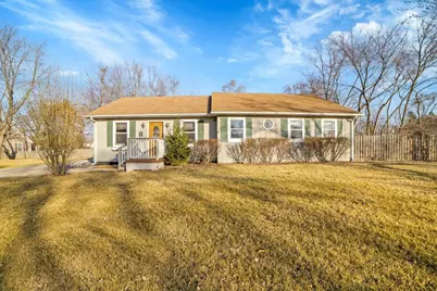 671 N Maple Avenue N, Palatine, IL 60067 - Photo 1