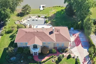 2125 Harrow Gate Dr, Inverness, IL 60010 - Photo 1