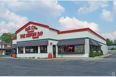 1598 Dekalb Avenue, Sycamore, IL 60178 - Photo 1