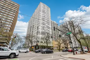 5757 N Sheridan Rd, Chicago, IL 60660 - Photo 1