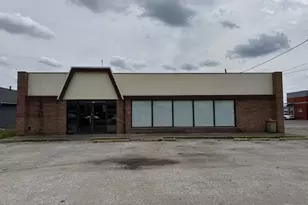 956 Reynolds Street W, Pontiac, IL 61764 - Photo 1