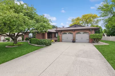 104 Haverhill Lane, Schaumburg, IL 60193 - Photo 1