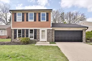 4990 Lichfield Dr, Hoffman Estates, IL 60010 - Photo 1