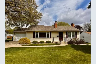 1402 Rolling Green Drive, Mendota, IL 61342 - Photo 1