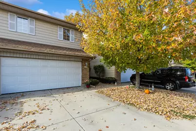 6634 W Wood River Drive, Niles, IL 60714 - Photo 1