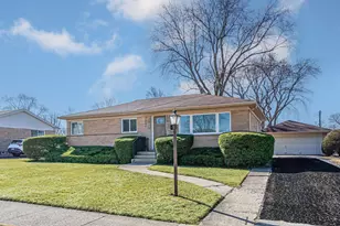 2002 Bonita Ave, Mount Prospect, IL 60056 - Photo 1