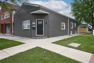 1101 N 22 Avenue N, Melrose Park, IL 60160 - Photo 1