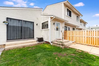 10 Wake Robin Court, Woodridge, IL 60517 - Photo 1