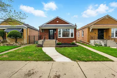 8930 S Ridgeland Avenue, Chicago, IL 60617 - Photo 1