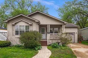 1119 Lakewood Rd, Elgin, IL 60123 - Photo 1