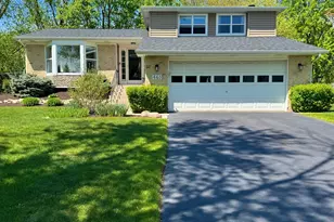 660 Londonberry Ln, Bolingbrook, IL 60440 - Photo 1