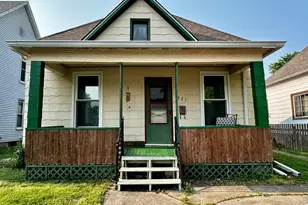 421 W Adams St, Clifton, IL 61727 - Photo 1