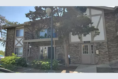 9S122 S Frontage Road #204, Willowbrook, IL 60527 - Photo 1