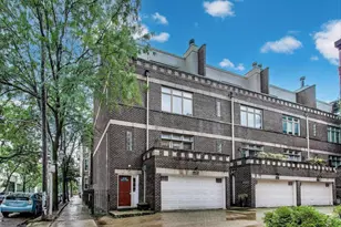 1214 N Marion Ct, Chicago, IL 60622 - Photo 1