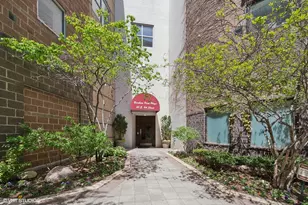 40 E 9th St, Chicago, IL 60605 - Photo 1