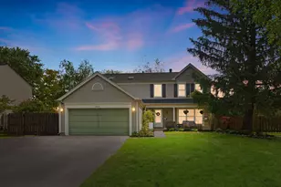 1411 Yosemite Pkwy, Algonquin, IL 60102 - Photo 1