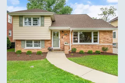 805 S Madison Avenue, La Grange, IL 60525 - Photo 1