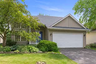 726 Hawthorne Ln, Genoa, IL 60135 - Photo 1
