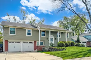 931 Bernard Dr, Buffalo Grove, IL 60089 - Photo 1