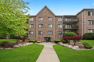 11035 Deblin Ln, Oak Lawn, IL 60453 - Photo 1