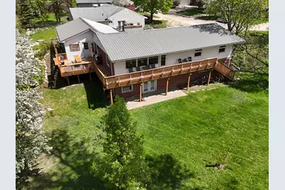 1612 Parkside Court, Freeport, IL 61032 - Photo 1