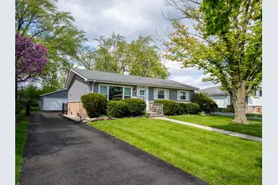 526 W Moreland Avenue, Addison, IL 60101 - Photo 1