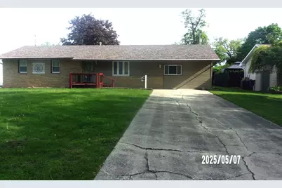 704 E Sycamore Street, Watseka, IL 60970 - Photo 1