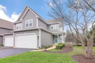 140 Tanglewood Dr, Glen Ellyn, IL 60137 - Photo 1