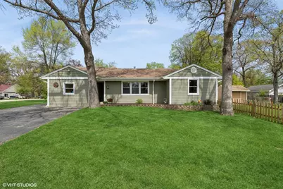 17896 W Blackhawk Drive, Grayslake, IL 60030 - Photo 1