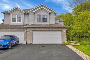 911 Fawn Ridge Ct, Yorkville, IL 60560 - Photo 1