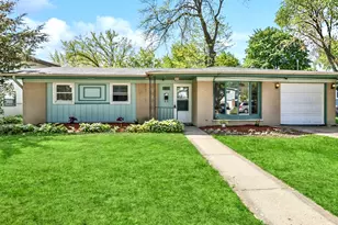 1011 Beverly Dr, Wheeling, IL 60090 - Photo 1