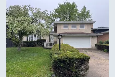 8135 W Rascher Avenue, Chicago, IL 60656 - Photo 1