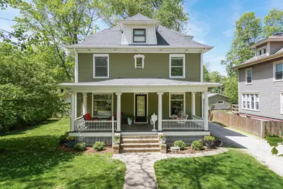 1104 N Clinton Boulevard, Bloomington, IL 61701 - Photo 1