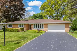 350 S Kenilworth Ave, Glen Ellyn, IL 60137 - Photo 1