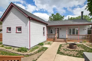 205 W 5th St, Aroma Park, IL 60910 - Photo 1