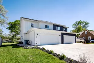 208 W River St, Bourbonnais, IL 60914 - Photo 1