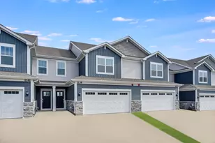 472 Carpathian Dr, Crystal Lake, IL 60012 - Photo 1