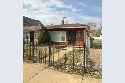 10324 S Avenue N, Chicago, IL 60617 - Photo 1