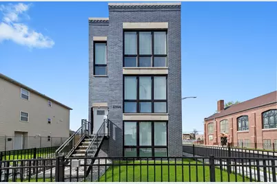 2700 W Jackson Boulevard, Chicago, IL 60612 - Photo 1