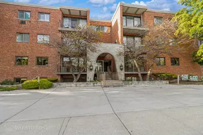 197 W Armitage Avenue #102, Elmhurst, IL 60126 - Photo 1