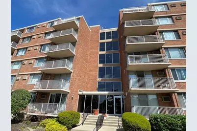 2201 S Highland Avenue #2J, Lombard, IL 60148 - Photo 1